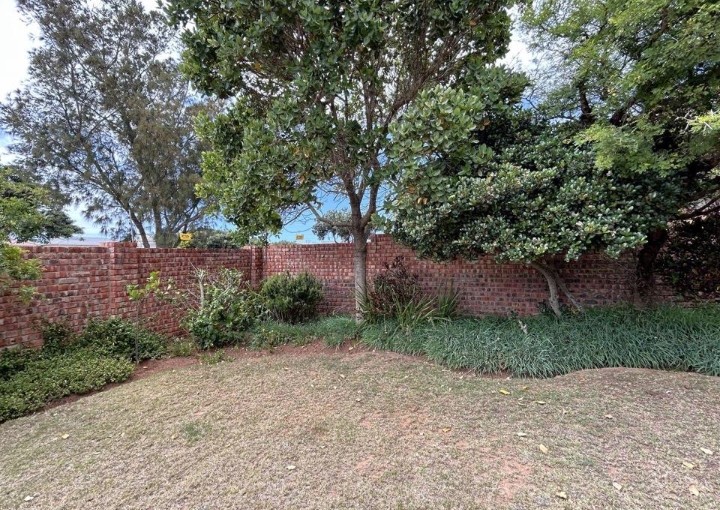4 Bedroom Property for Sale in Wavecrest Eastern Cape